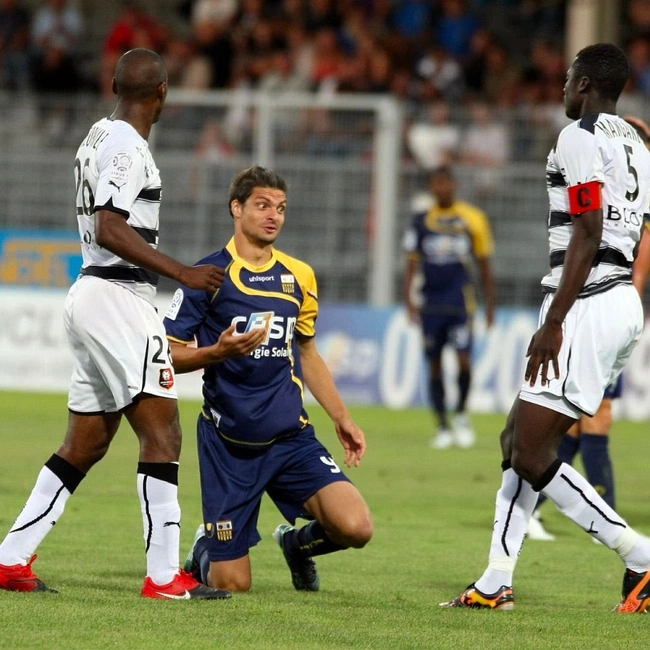 cover image of the auction item