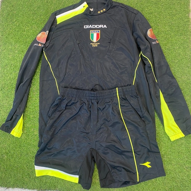 cover image of the auction item