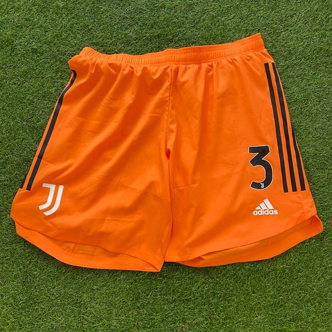 cover image of the auction item