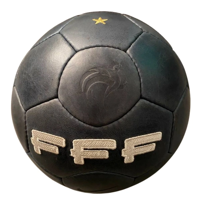 cover image of the auction item