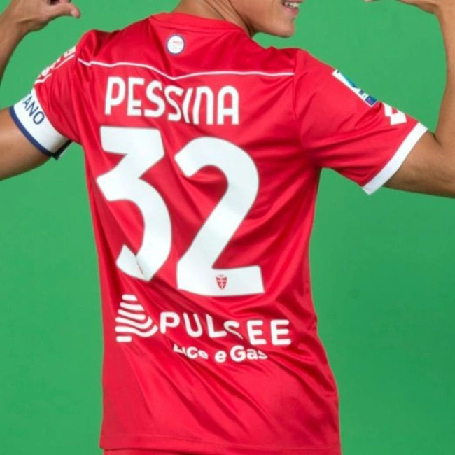 cover image of the auction item