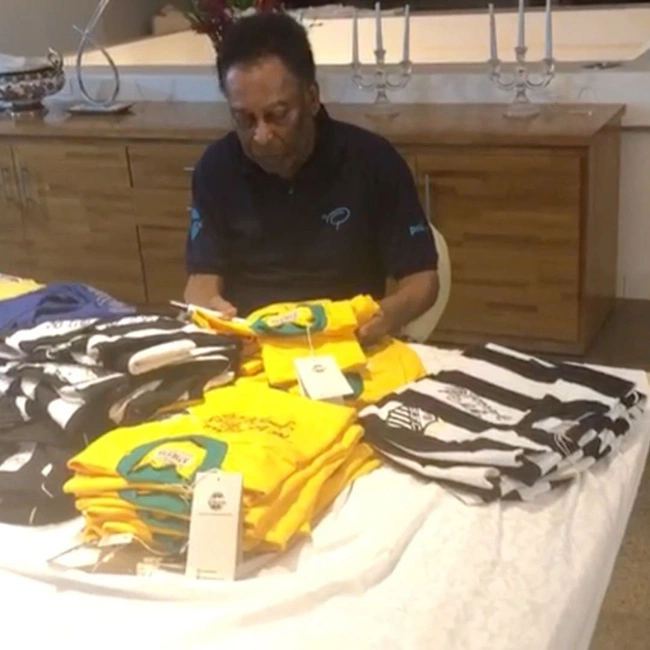 cover image of the auction item