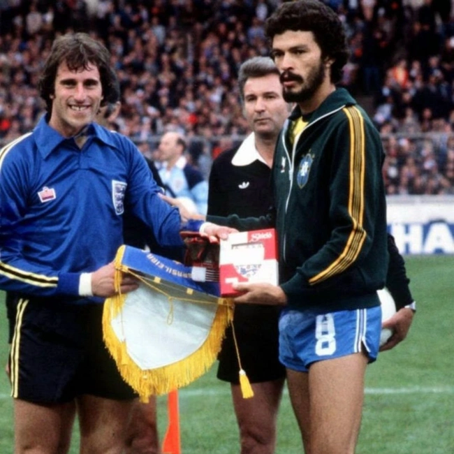 cover image of the auction item