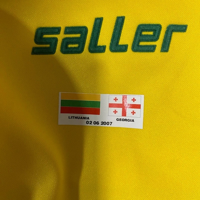 cover image of the auction item