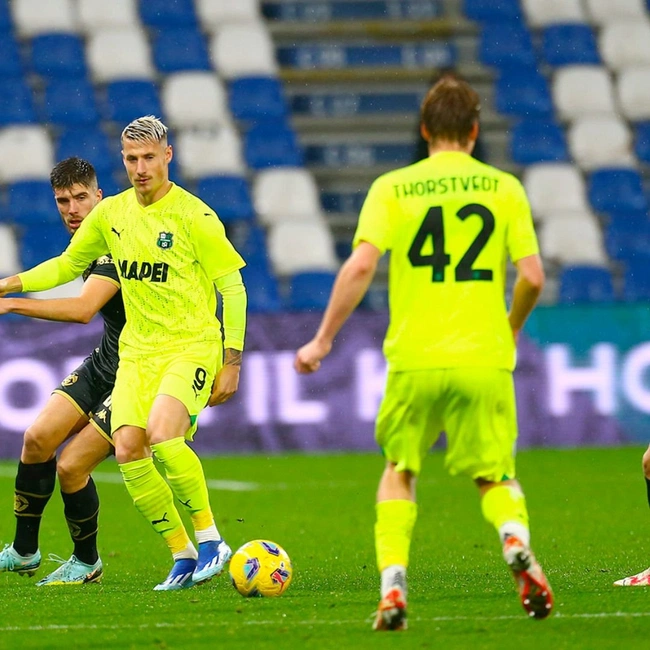 cover image of the auction item