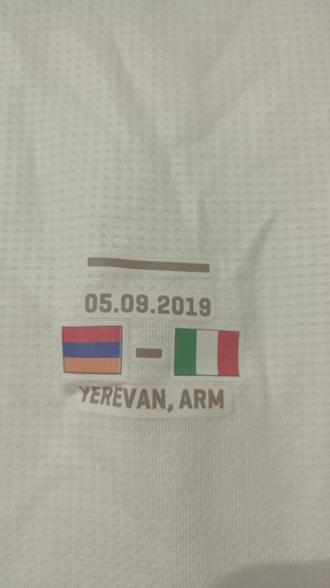 cover image of the auction item