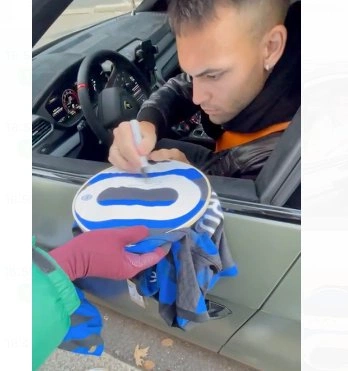 cover image of the auction item